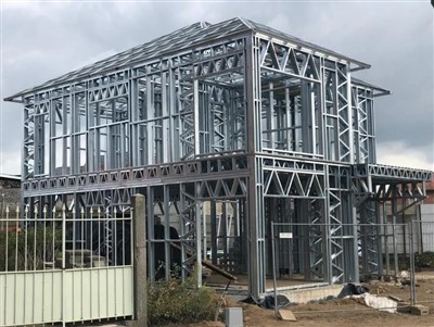 Χαλύβδινο σπίτι